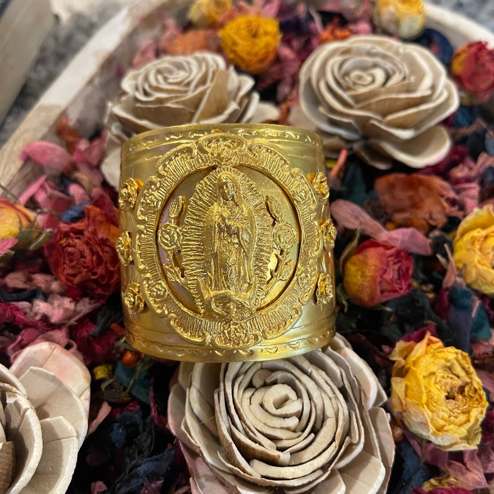 Gold Elegant Cuff Bracelet